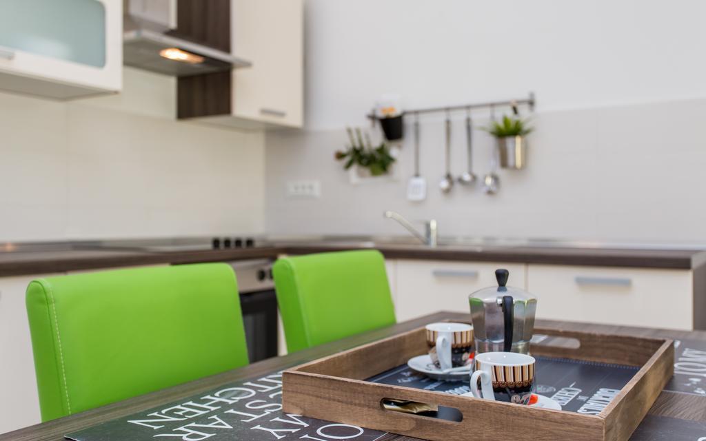 Apartments Matea Башка Екстер'єр фото