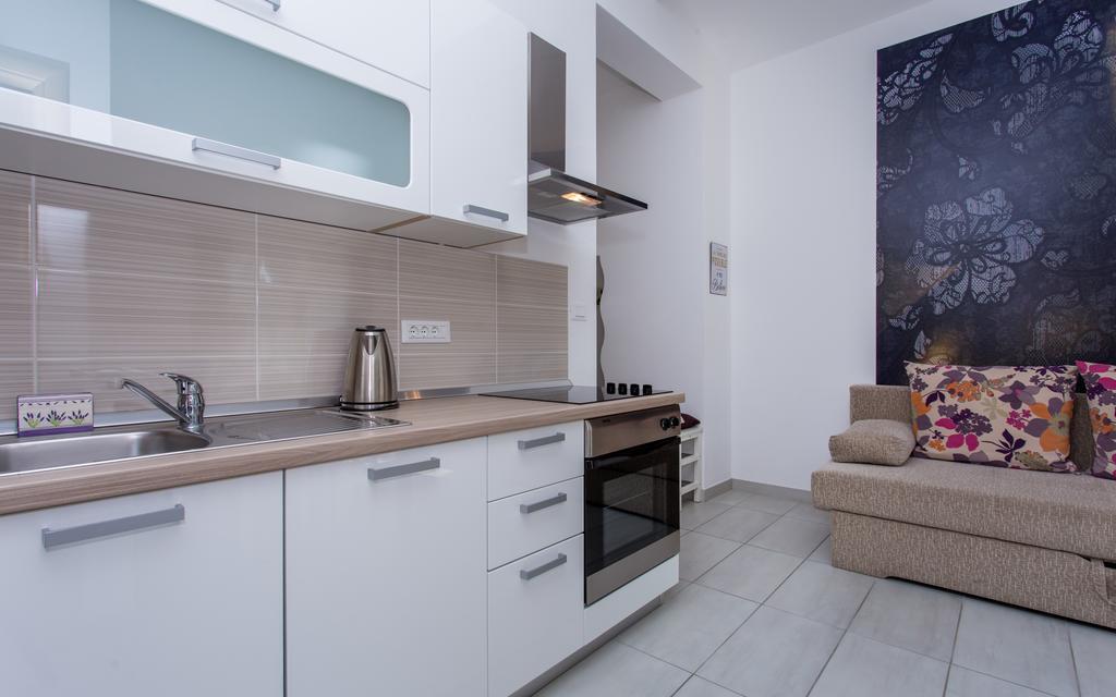 Apartments Matea Башка Екстер'єр фото